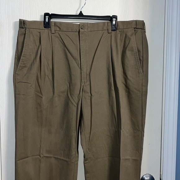 Haggar black label Men’s Dress pants Dark tan color - Picture 2 of 5